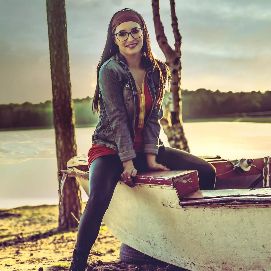 Metamorfoza pięknej wokalistki disco polo! Fani oczarowani zmianami u Emilii z Daj To Głośniej!